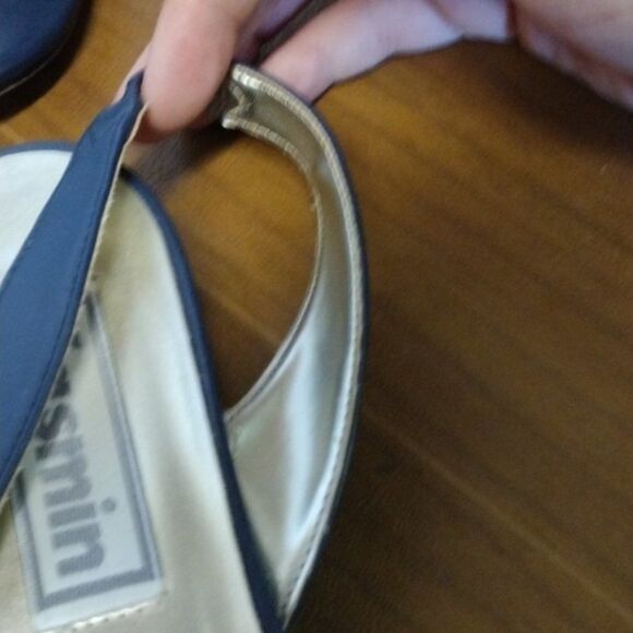 Dark Blue Jasmin Shoes Size 8! - Picture 6 of 12